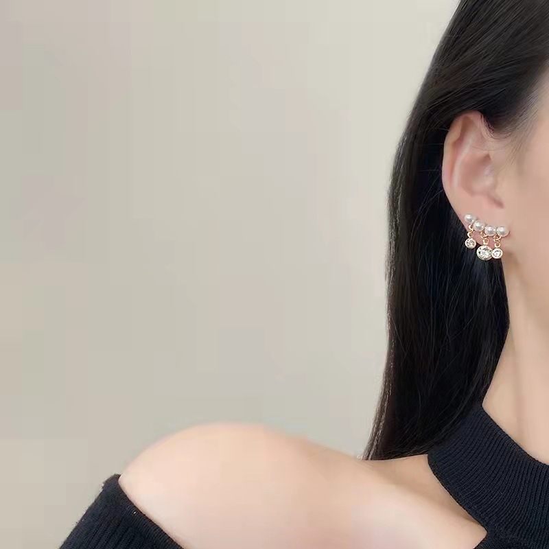 گوشواره مینیمال مروارید هلالی